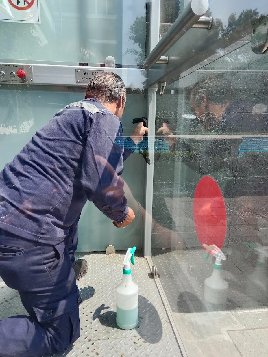 Service 1